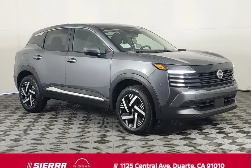 2025 Nissan Kicks SV photo 1