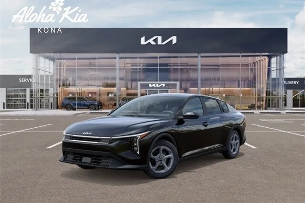 2025 Kia K4 LXS photo 1