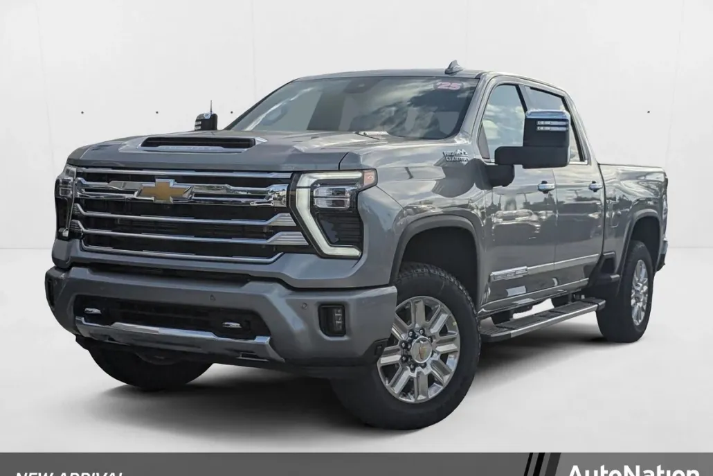 2025 Chevrolet Silverado 2500HD High Country photo 1