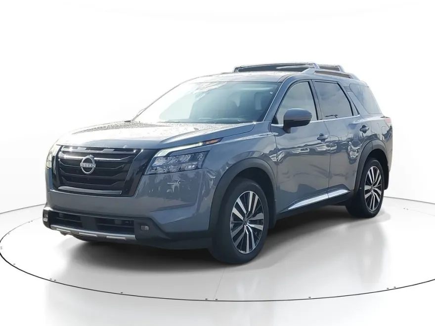 2025 Nissan Pathfinder Platinum photo 1