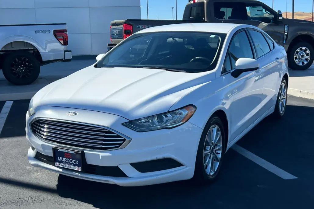 2017 Ford Fusion SE photo 1