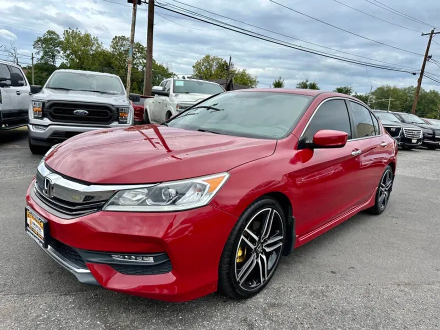 2017 Honda Accord Sport photo 1