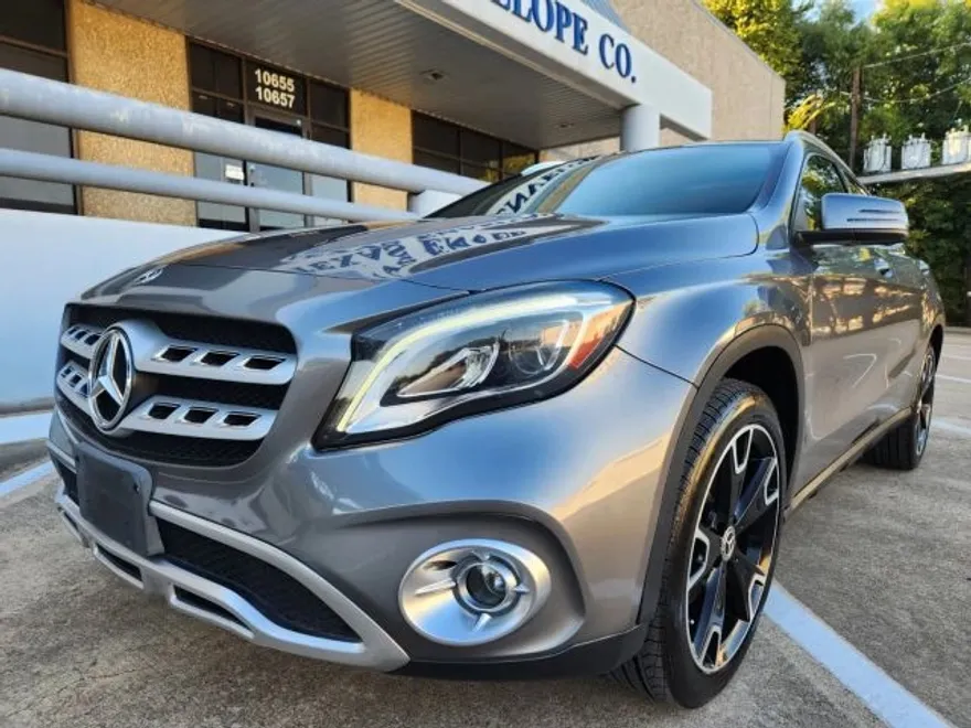 2019 Mercedes Benz GLA 250 4MATIC photo 1