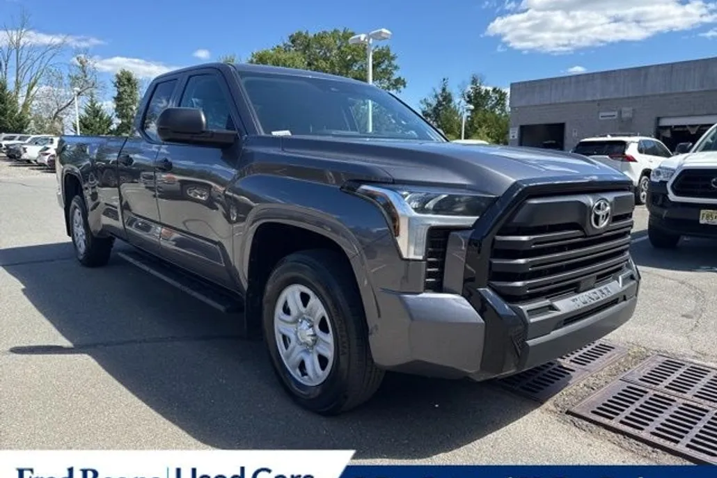 2023 Toyota Tundra SR photo 1