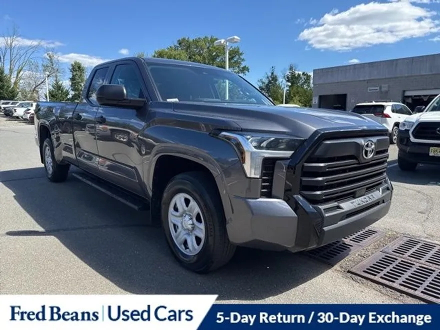 2023 Toyota Tundra SR photo 1