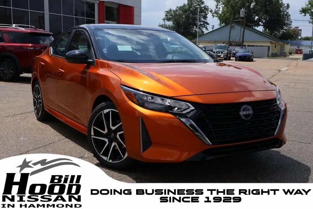 2025 Nissan Sentra SR photo 1