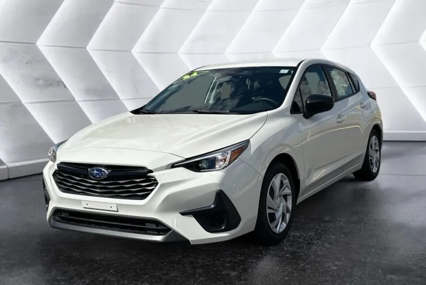 2025 Subaru Impreza Base photo 1