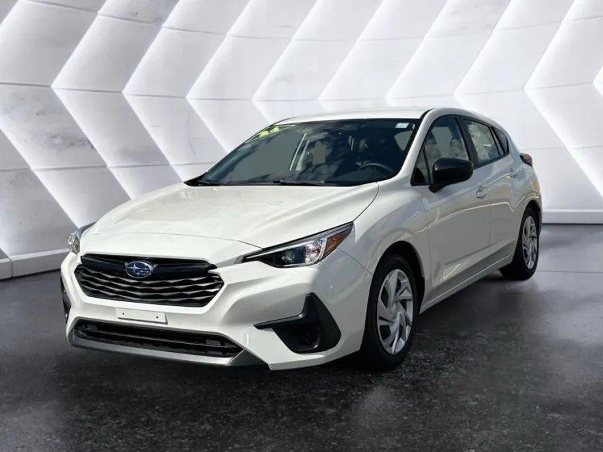 2025 Subaru Impreza Base photo 1
