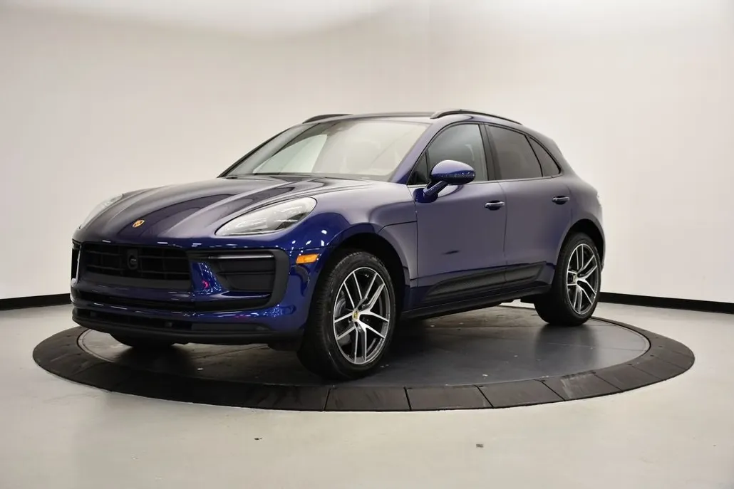 2025 Porsche Macan Base photo 1