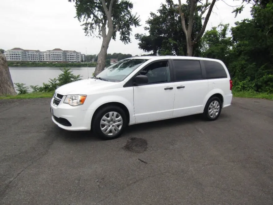 2019 Dodge Grand Caravan SE photo 1