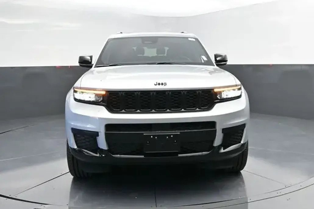 2025 Jeep Grand Cherokee Altitude X photo 1