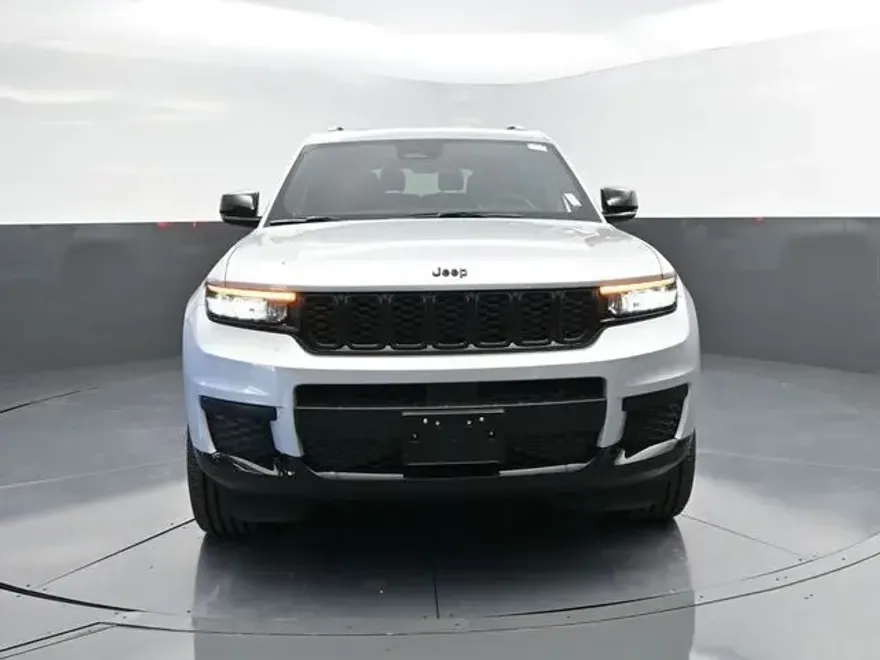 2025 Jeep Grand Cherokee Altitude X photo 1