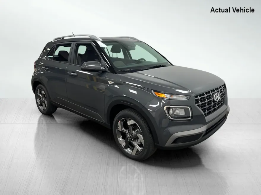 2025 Hyundai Venue SEL photo 1