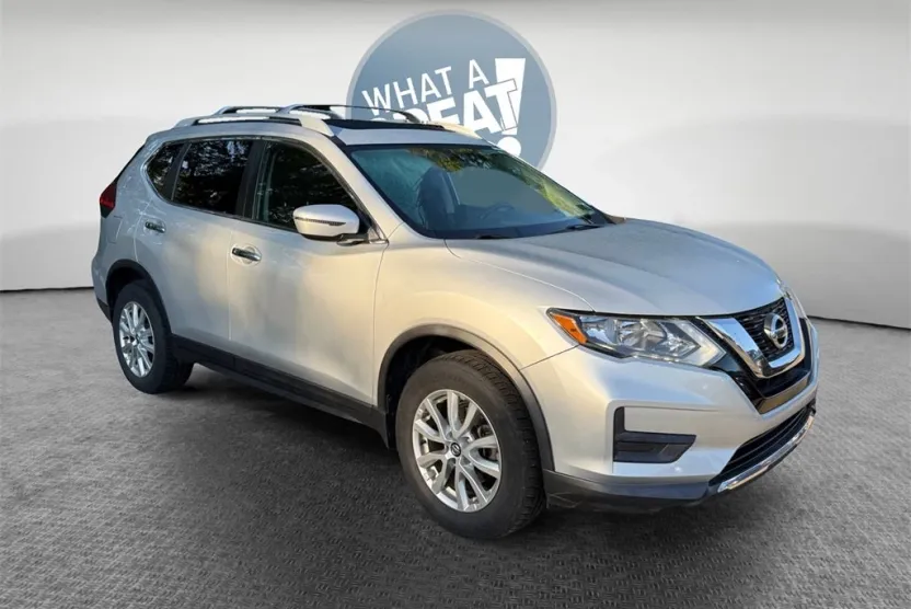 2017 Nissan Rogue SV AWD photo 1