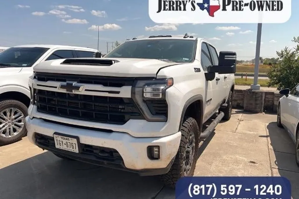 2024 Chevrolet Silverado 3500HD LT photo 1