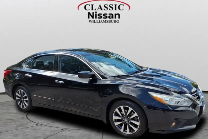 2017 Nissan Altima 2.5 SV photo 1
