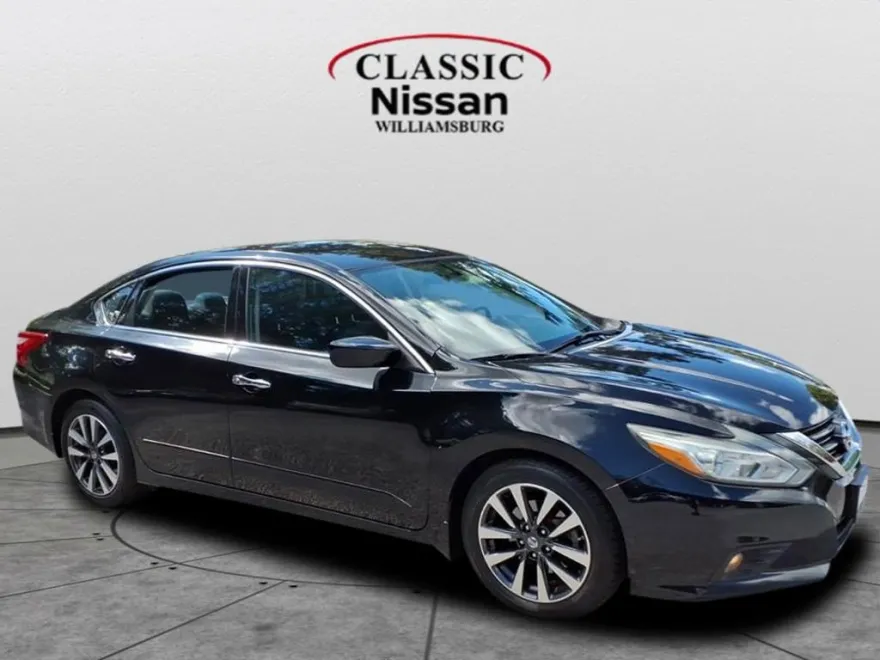 2017 Nissan Altima 2.5 SV photo 1