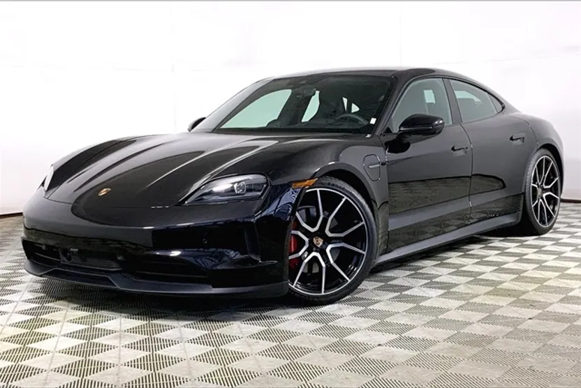 2025 Porsche Taycan 4S photo 1