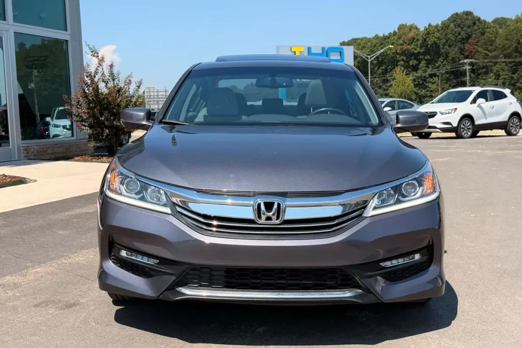 2017 Honda Accord EX-L photo 1