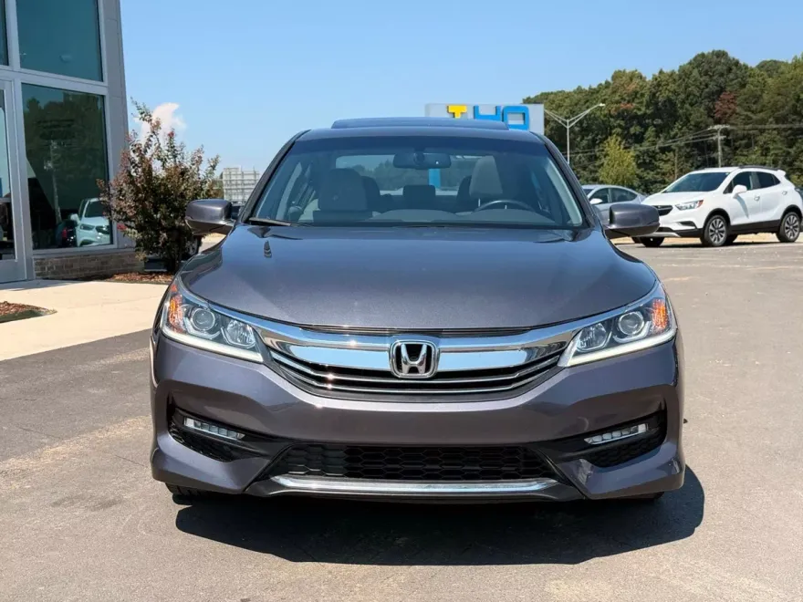 2017 Honda Accord EX-L photo 1