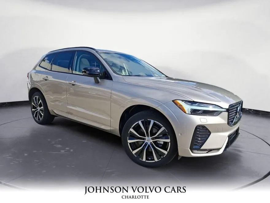 2025 Volvo XC60 B5 Plus photo 1