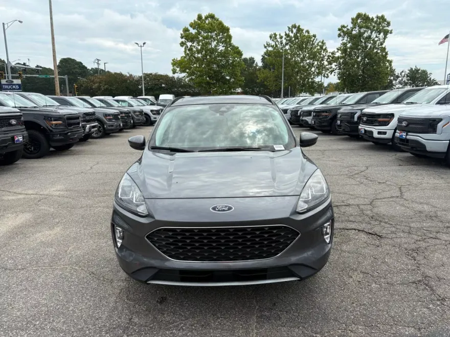 2022 Ford Escape SEL photo 1