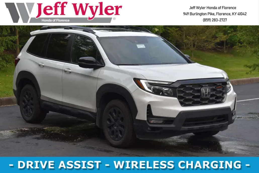 2023 Honda Passport TrailSport photo 1