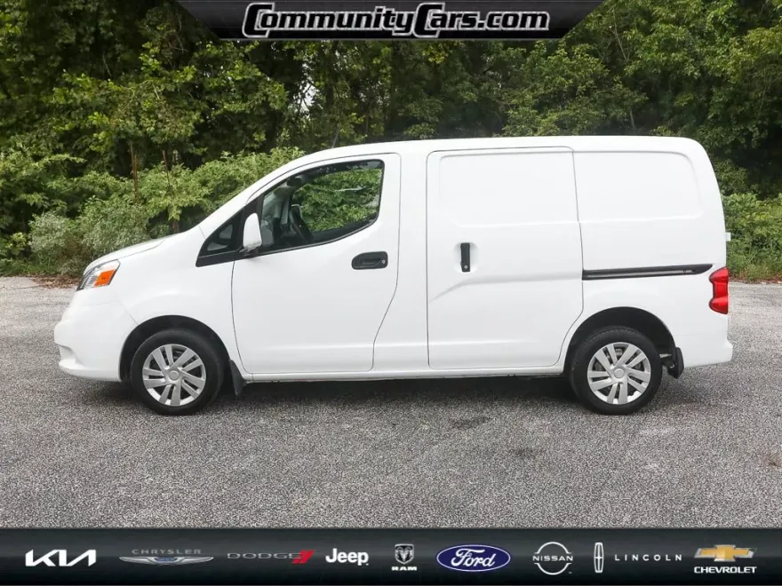 2020 Nissan NV200 SV photo 1