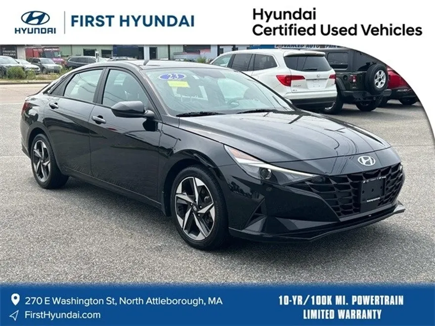 2023 Hyundai Elantra SEL photo 1