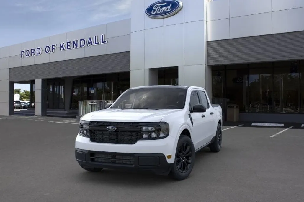 2024 Ford Maverick XLT photo 1