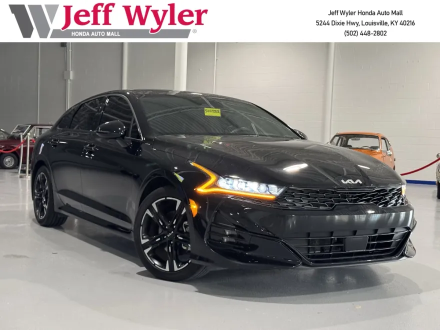 2023 Kia K5 GT-Line photo 1