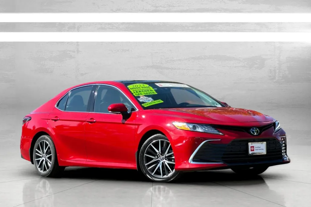 2023 Toyota Camry XLE photo 1