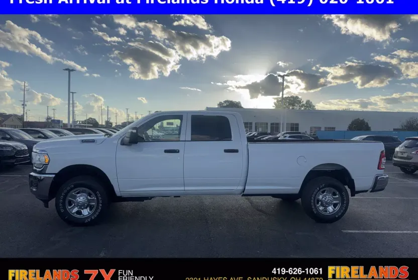 2023 Ram 2500 Tradesman photo 1