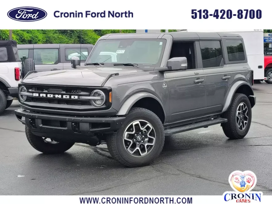 2022 Ford Bronco Outer Banks photo 1