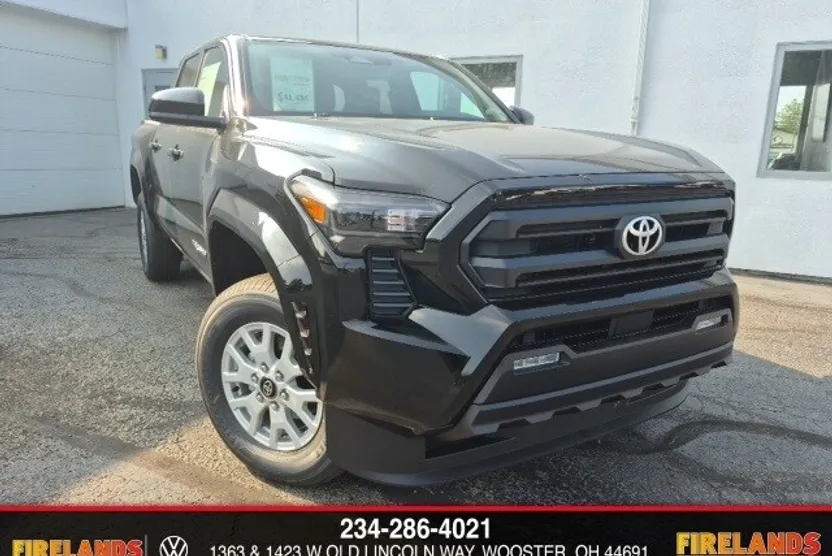 2025 Toyota Tacoma SR5 4x4 Double Cab photo 1
