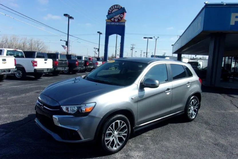2019 Mitsubishi Outlander Sport ES photo 1
