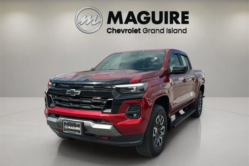 2023 Chevrolet Colorado Z71 photo 1