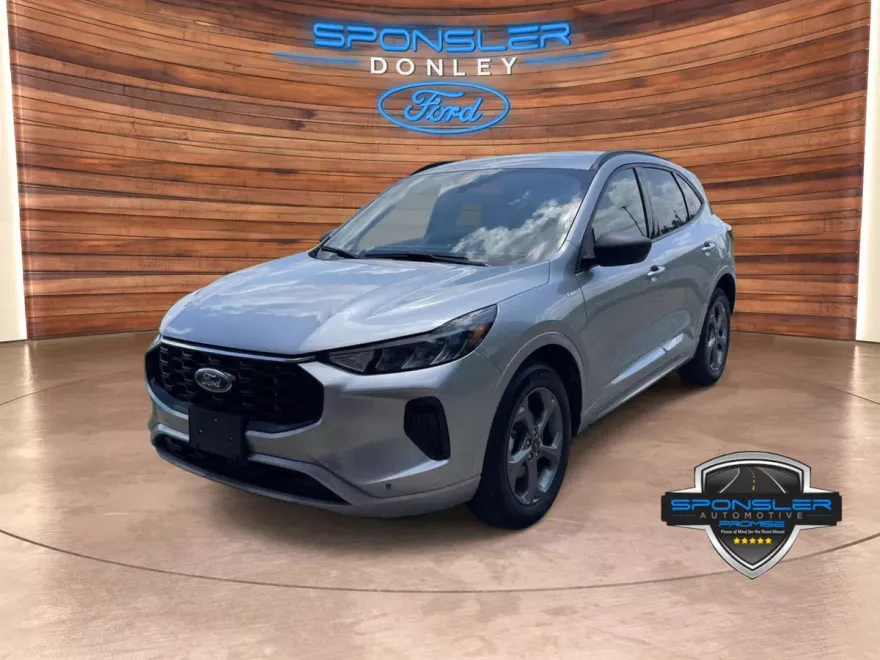 2024 Ford Escape ST-Line photo 1