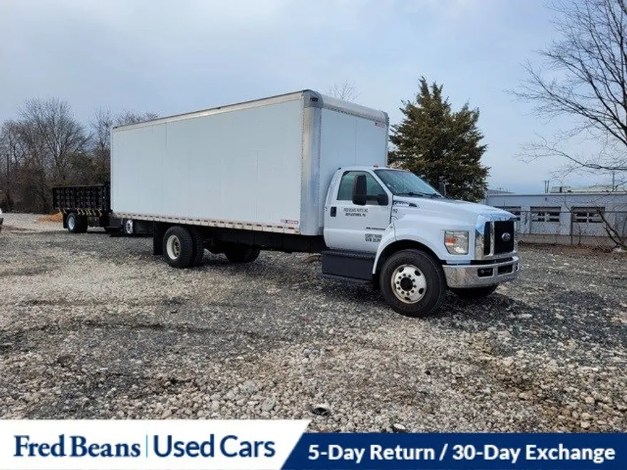 2017 Ford F-750 photo 1