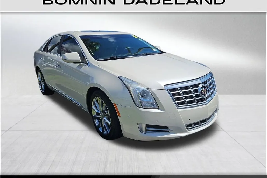 2014 Cadillac XTS Luxury photo 1