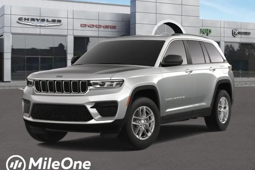 2025 Jeep Grand Cherokee Laredo photo 1