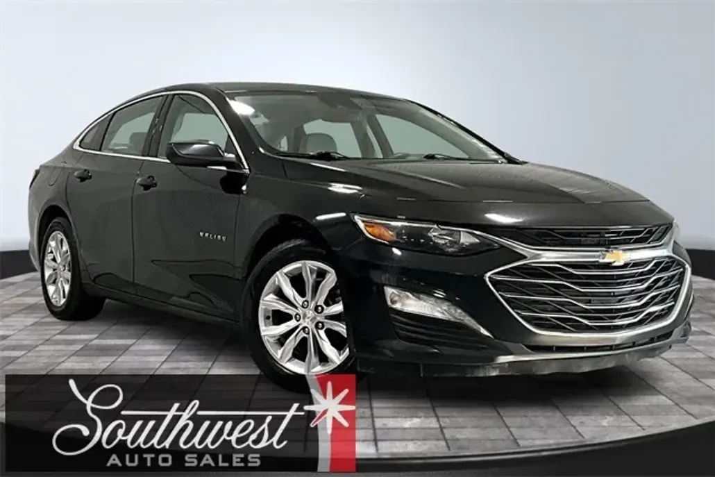 2022 Chevrolet Malibu 1LT photo 1