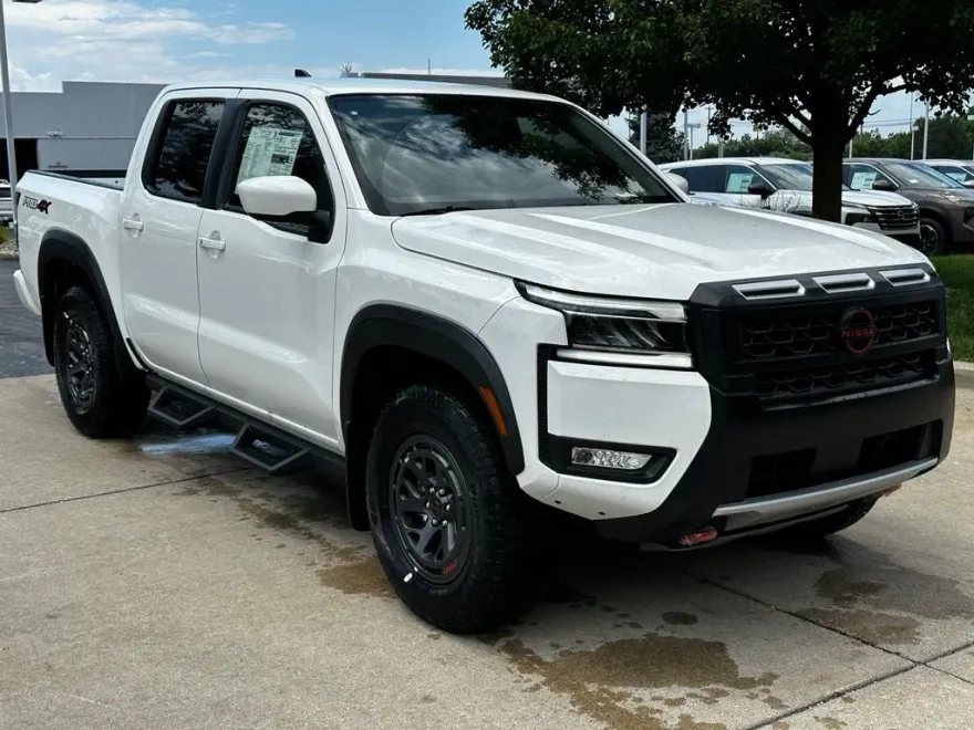 2025 Nissan Frontier Crew Cab PRO-4X photo 1
