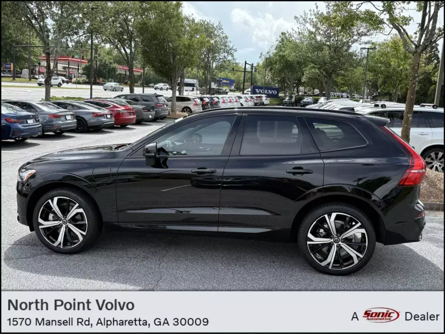 2025 Volvo XC60 Recharge Hybrid T8 photo 1