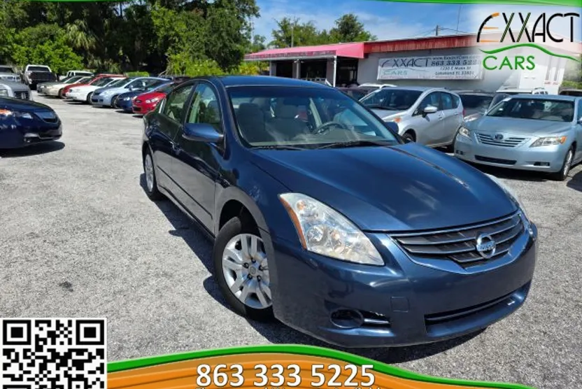 2010 Nissan Altima 2.5 photo 1