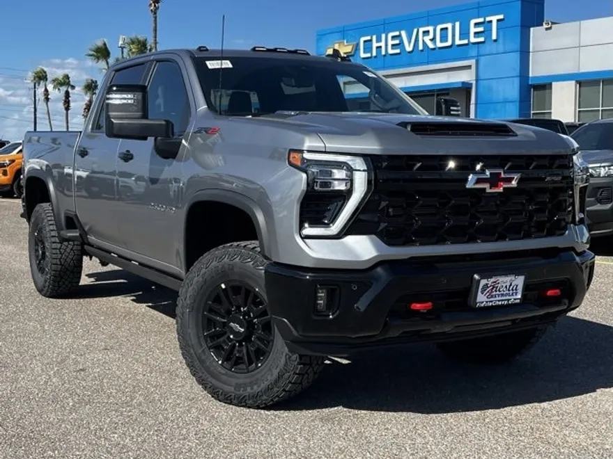 2025 Chevrolet Silverado 2500HD ZR2 photo 1