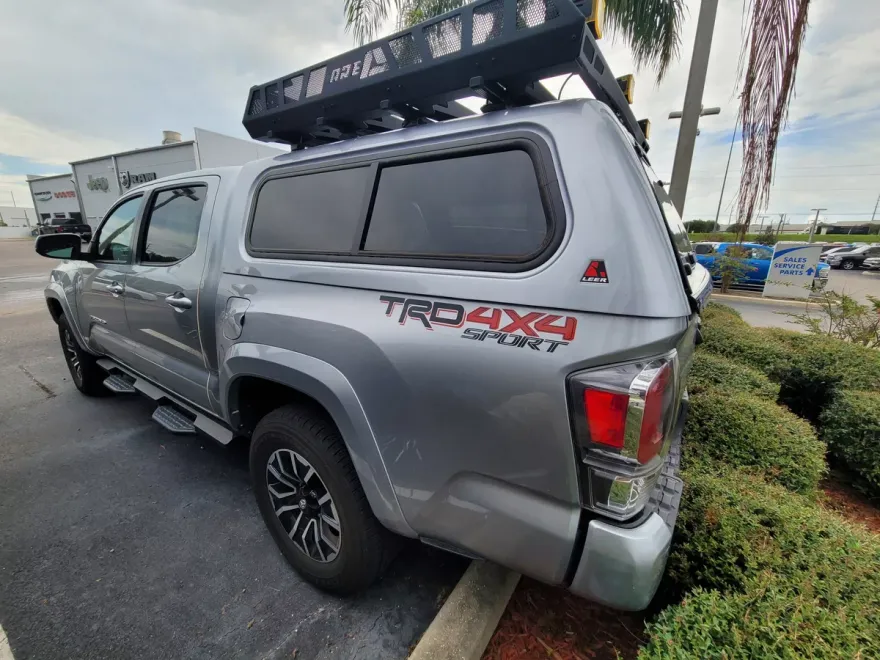 2023 Toyota Tacoma TRD Sport V6 photo 1