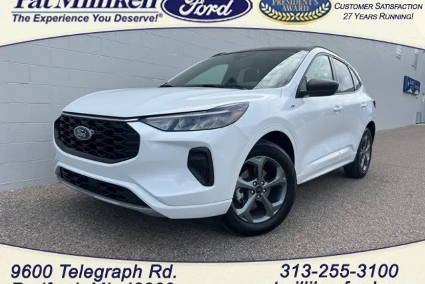 2023 Ford Escape ST-Line photo 1
