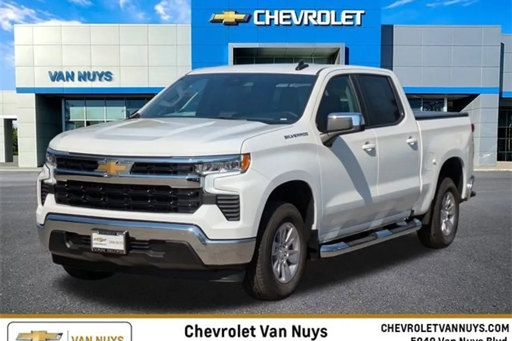 2026 Chevrolet Silverado 1500 LT photo 1