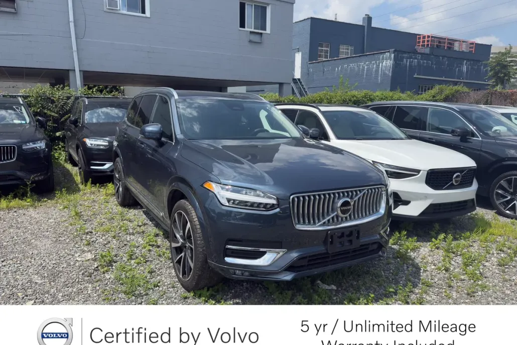 2024 Volvo XC90 Plus photo 1